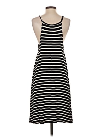 Old Navy Casual Dress (view 2)