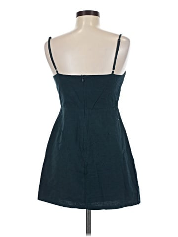 Urban Outfitters Casual Dress (view 2)
