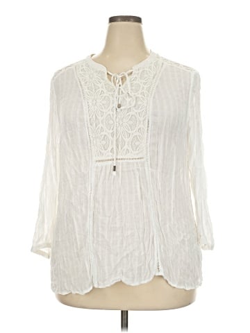 Ava & Viv 3/4 Sleeve Blouse (view 1)