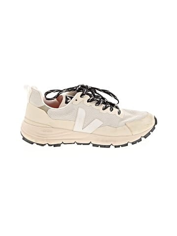 VEJA Sneakers (view 1)