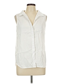 Cloth & Stone Sleeveless Button Down Shirt