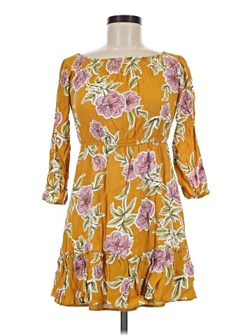 Cupcakes & Cashmere Casual Dress (view 1)