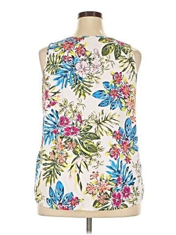 Time and Tru Tank Top (view 2)