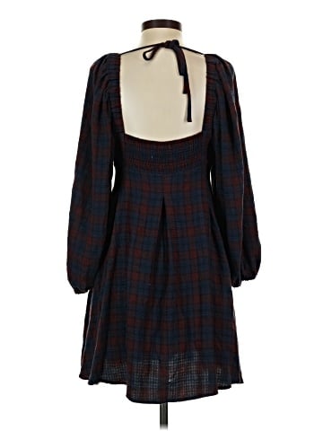 Urban Outfitters Casual Dress (view 2)