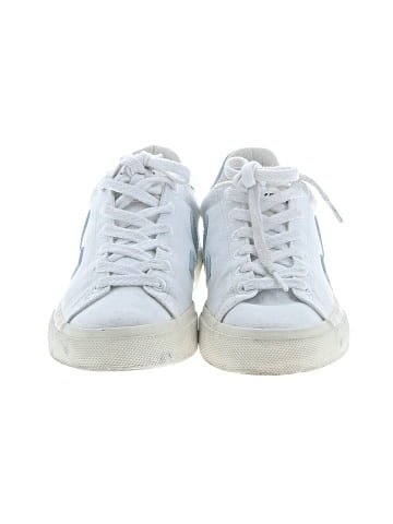 VEJA Sneakers (view 2)