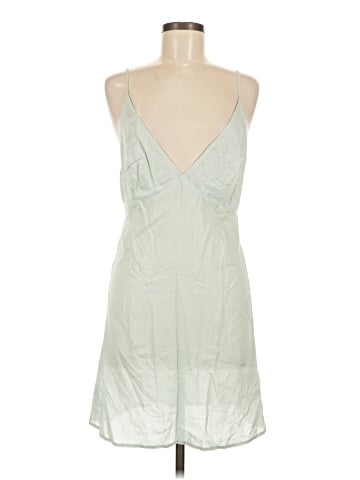 Urban Outfitters Casual Dress (view 1)