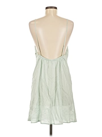 Urban Outfitters Casual Dress (view 2)