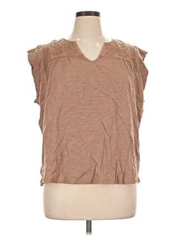 Chelsea & Theodore Short Sleeve Top (view 1)