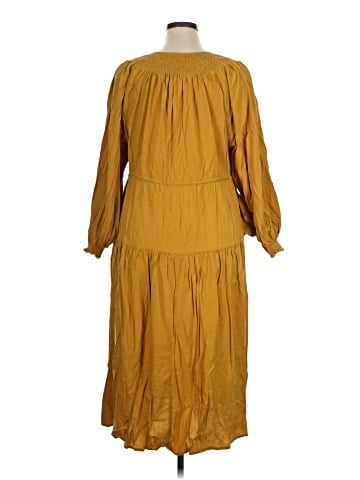 Old Navy Casual Dress (view 2)