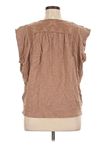 Chelsea & Theodore Short Sleeve Top (view 2)