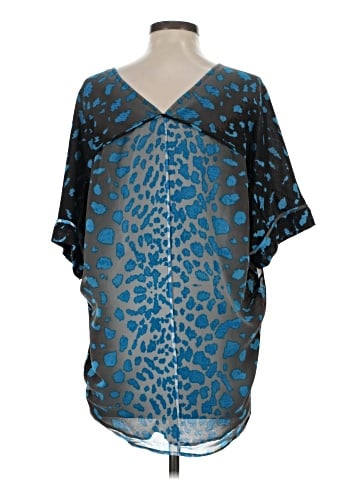 Robbi & Nikki 3/4 Sleeve Blouse (view 2)