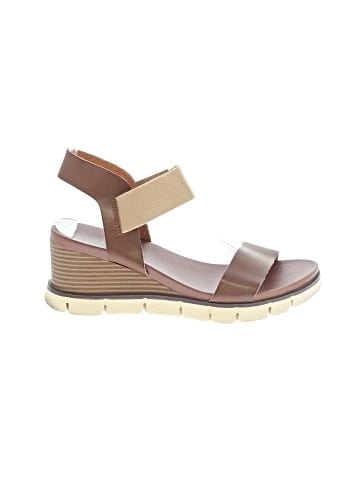 Mia Wedges (view 1)
