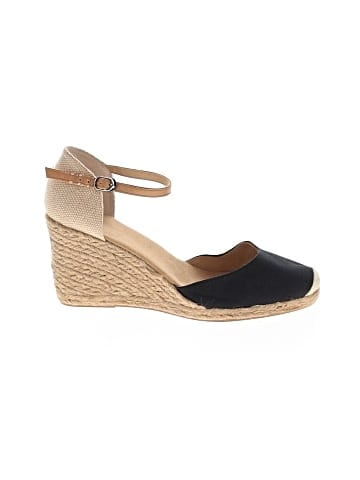 White Mountain Wedges (view 1)