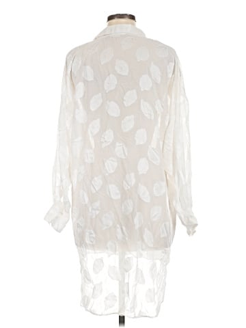 Victoria's Secret 3/4 Sleeve Blouse (view 2)