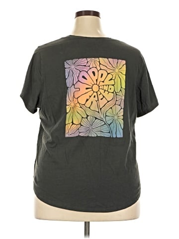 Old Navy Short Sleeve T-Shirt (view 2)