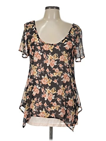 WallpapHER Short Sleeve Blouse (view 1)