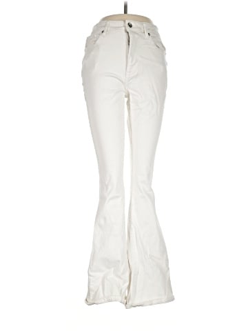 Elizabeth and James Jeans (view 1)