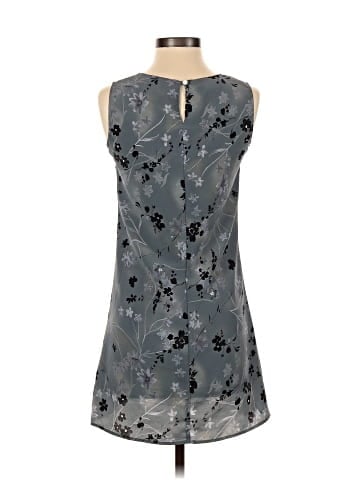 Charlotte Russe Sleeveless Blouse (view 2)
