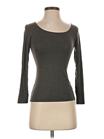 Uniqlo 3/4 Sleeve T-Shirt (view 1)
