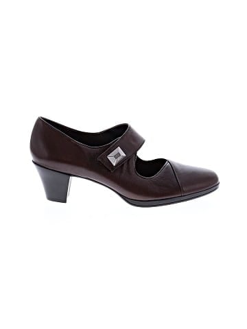 Munro American Heels (view 1)