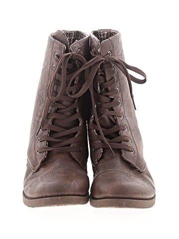 Blue Suede Shoes Boots (view 2)