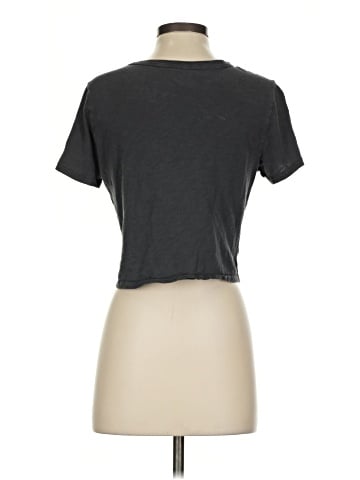 Old Navy Short Sleeve T-Shirt (view 2)