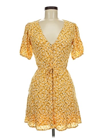 Abercrombie & Fitch Casual Dress (view 1)