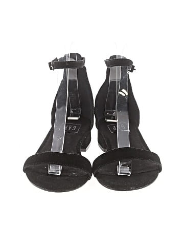 Gap Sandals (view 2)