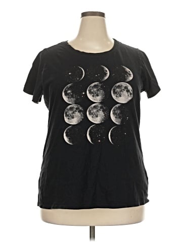 Torrid Short Sleeve T-Shirt (view 1)
