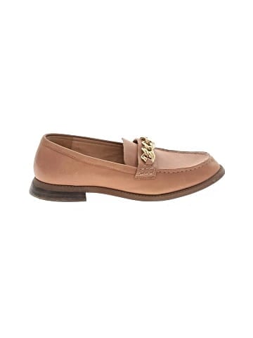 Crown Vintage Flats (view 1)