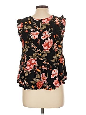 American Eagle Outfitters Sleeveless Blouse (view 2)