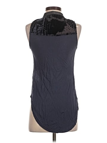 Tiny Sleeveless Blouse (view 2)