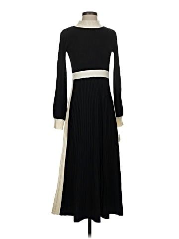 Sandra Darren Casual Dress (view 1)