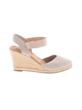 Kelly & Katie Wedges