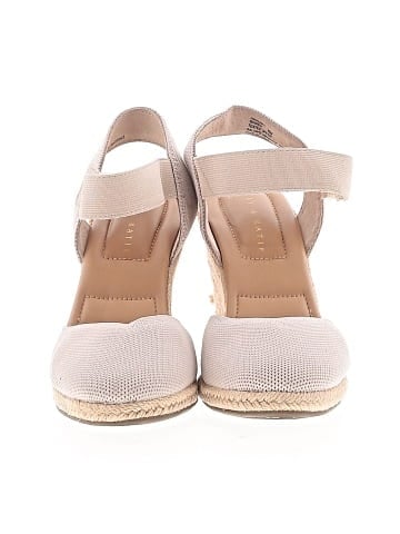 Kelly & Katie Wedges (view 2)