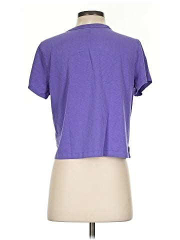 Lululemon Athletica Short Sleeve T-Shirt (view 2)
