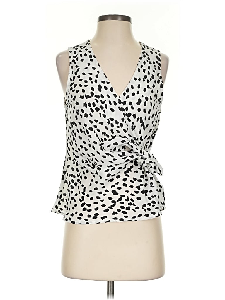 Astr Sleeveless Blouse In Ivory