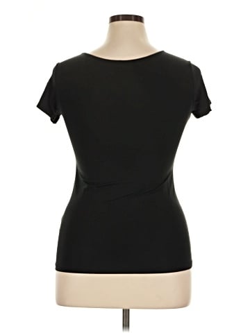 Uniqlo Short Sleeve T-Shirt (view 2)
