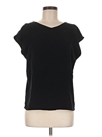 Elizabeth & Clarke Short Sleeve Top (view 1)