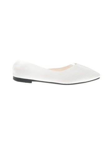 Unbranded Flats (view 1)