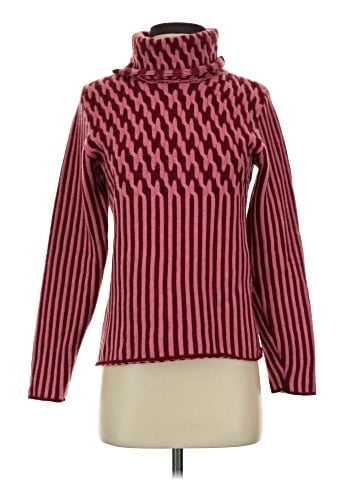 Neiman Marcus Cashmere Pullover Sweater (view 1)