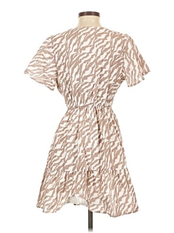 Self Contrast Casual Dress (view 2)