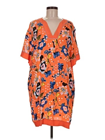Diane von Furstenberg Casual Dress (view 1)