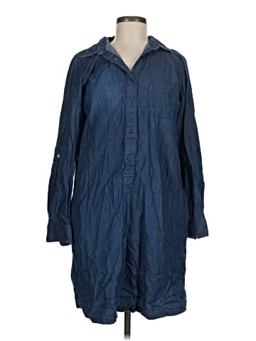 Uniqlo 3/4 Sleeve Button-Down Shirt (view 1)