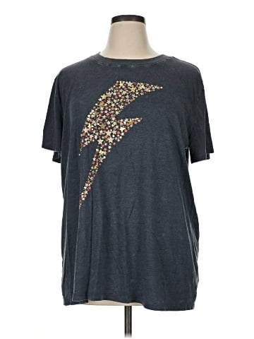 Maurices Short Sleeve T-Shirt (view 1)