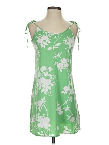 Urban Outfitters Casual Dress (view 1)