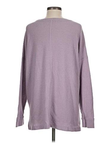 American Eagle Outfitters Pullover Sweater (view 2)