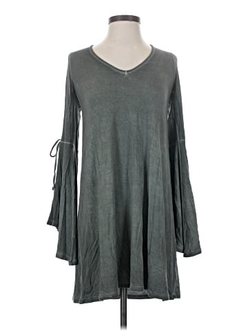 American Eagle Outfitters Casual Dress (view 1)