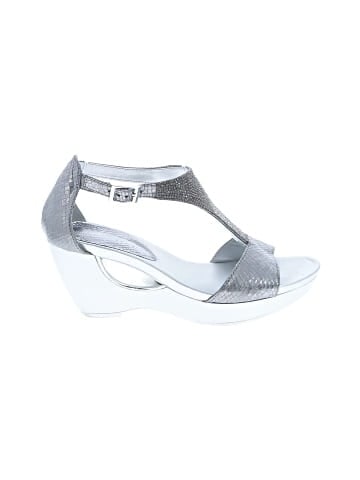 Andrew Geller Wedges (view 1)