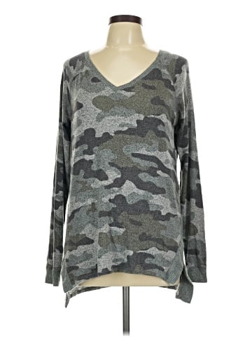 Maurices Long Sleeve T-Shirt (view 1)